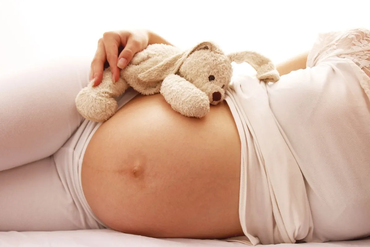 28. týden těhotenství – vývoj miminka a vaše zdraví
