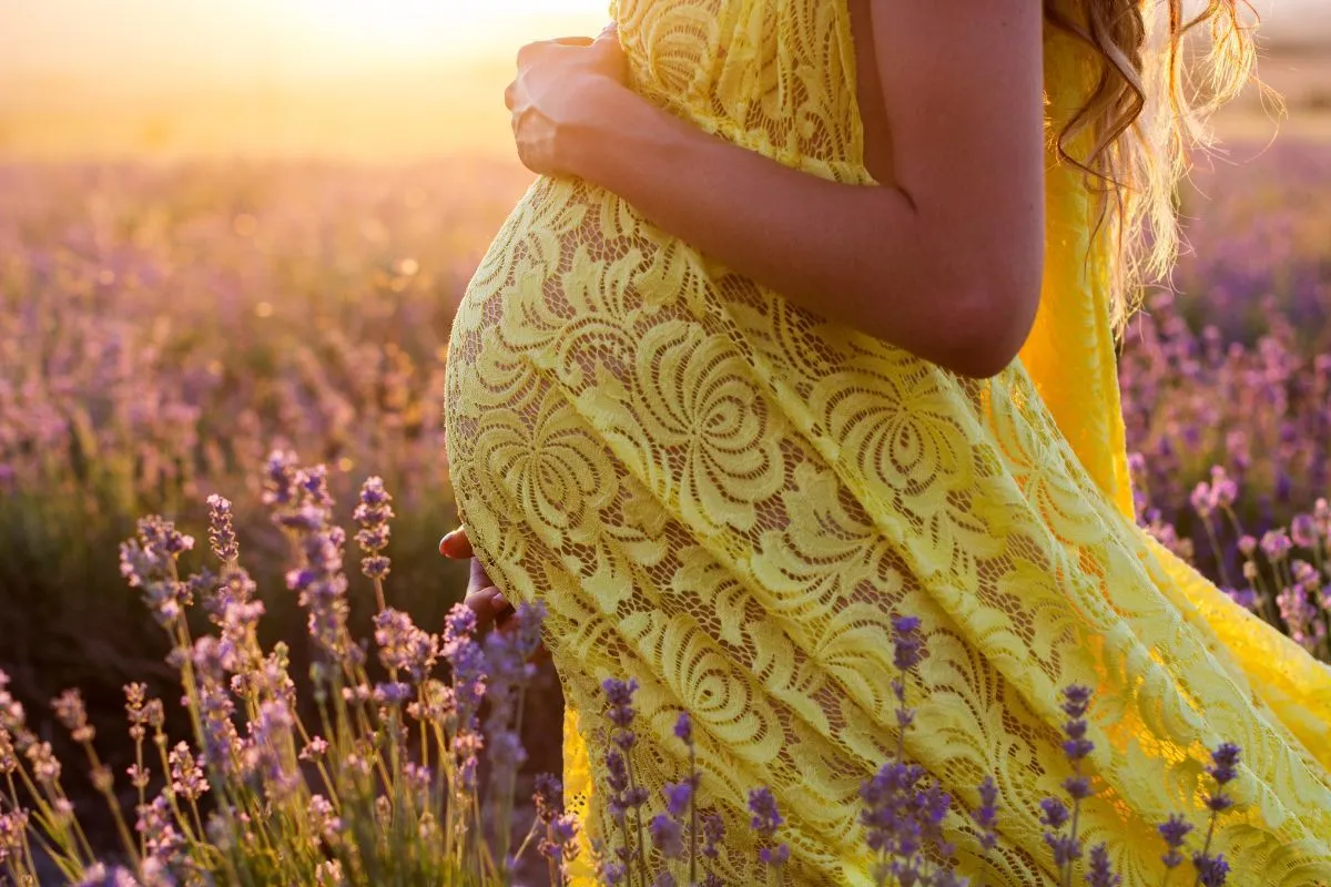 27. týden těhotenství – vývoj miminka a vaše zdraví