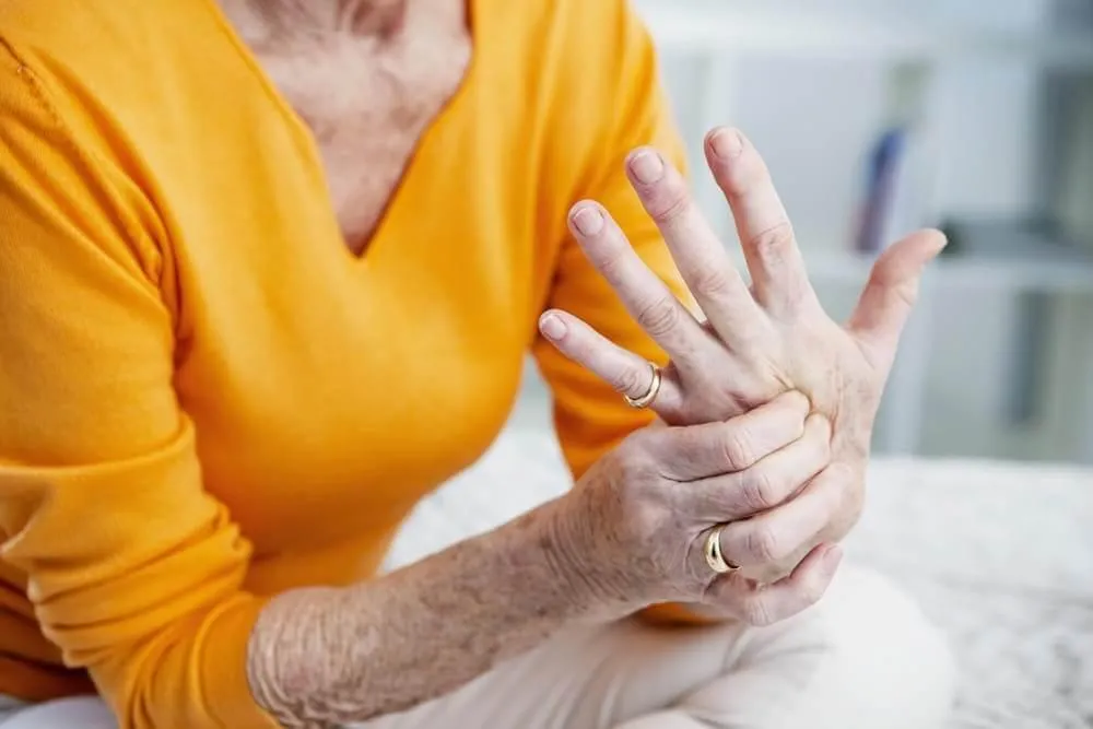 Artritida – typy, příznaky a léčba