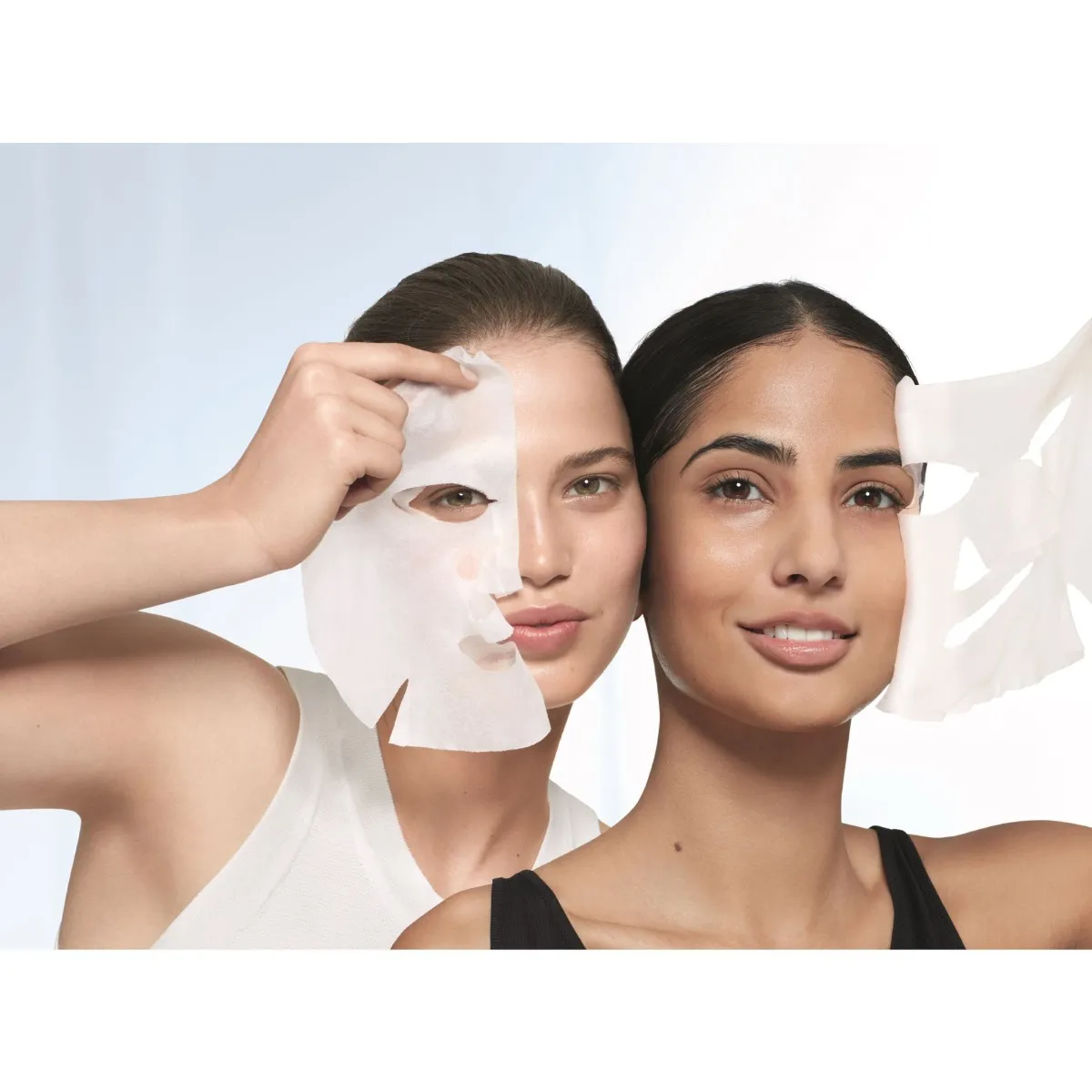 Garnier Skin Naturals Hydra Bomb superhydratační a regenerační noční textilní maska 28 g
