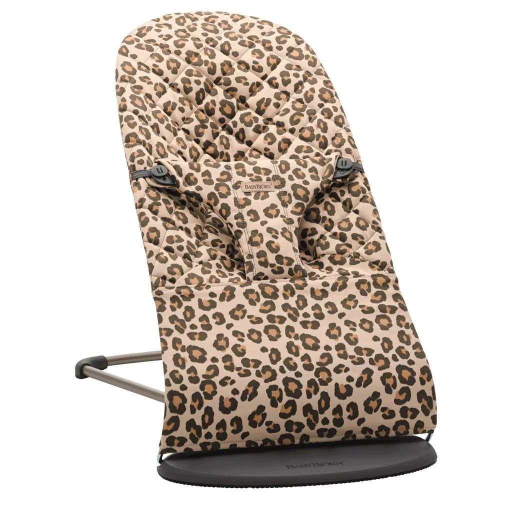 BabyBjörn Lehátko Bliss Beige Leopard print cotton, tmavě šedá konstrukce 