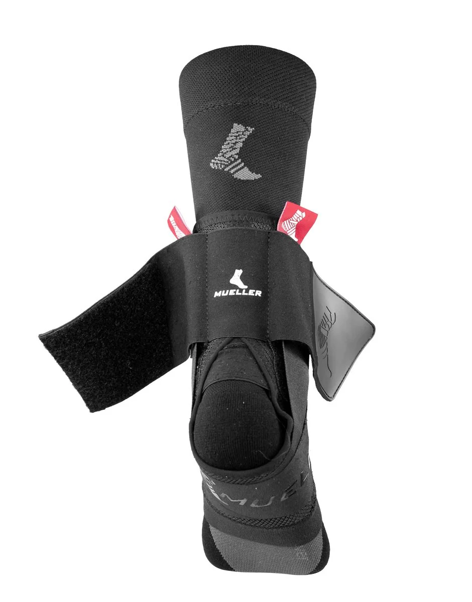 Mueller Sports Medicine The ONE Ankle Brace Premium ortéza na kotník Velikost: M