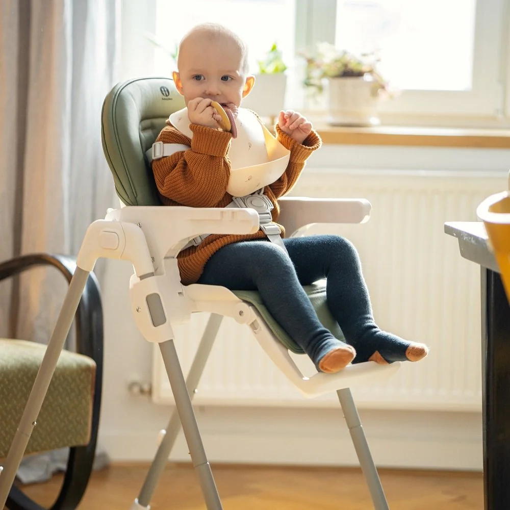 Petite&Mars Potah sedáku a podnos k dětské židličke Gusto Green Trees 