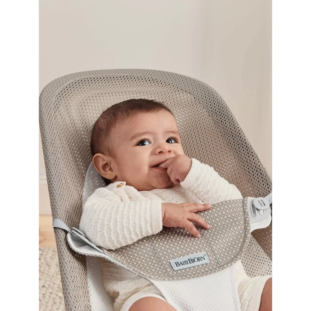 BabyBjörn Lehátko Balance Soft Grey Beige/White mesh, světle šedá konstrukce 