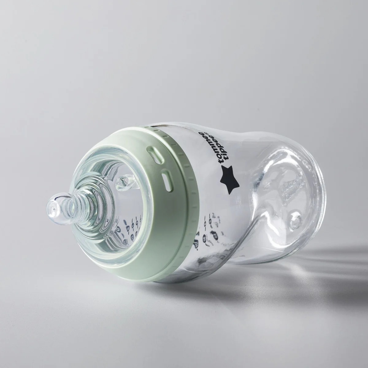 Tommee Tippee Natural Start Samosterilizační skleněná kojenecká lahev s Anti-Colic savičkou Pomalý průtok 0m+ 250 ml 1 ks