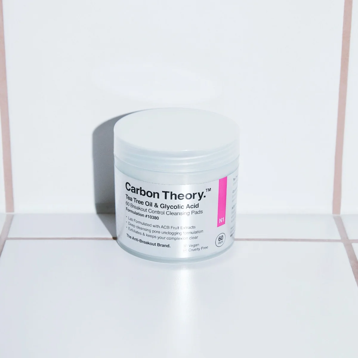 Carbon Theory Facial Cleansing Pads odličovací tampony 60 ks