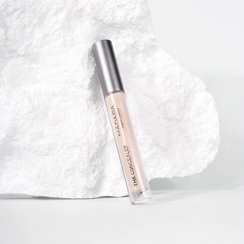 MÁDARA The Concealer Latte rozjasňující korektor 4 ml