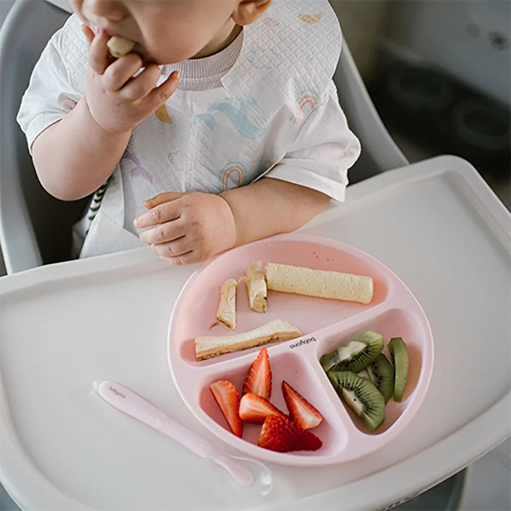 Babyono Silikonová lžička měkká, flexibilní - růžová 