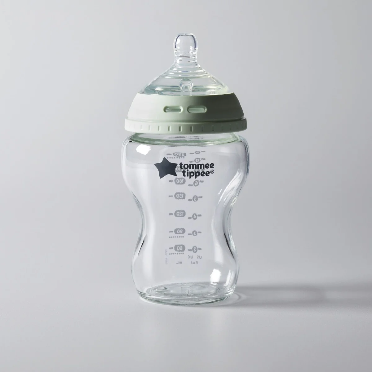 Tommee Tippee Natural Start Samosterilizační skleněná kojenecká lahev s Anti-Colic savičkou Pomalý průtok 0m+ 250 ml 1 ks