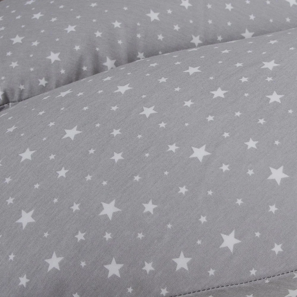 Ceba Polštář na kojení Huggy (150x60x37) Basic Grey Stars 