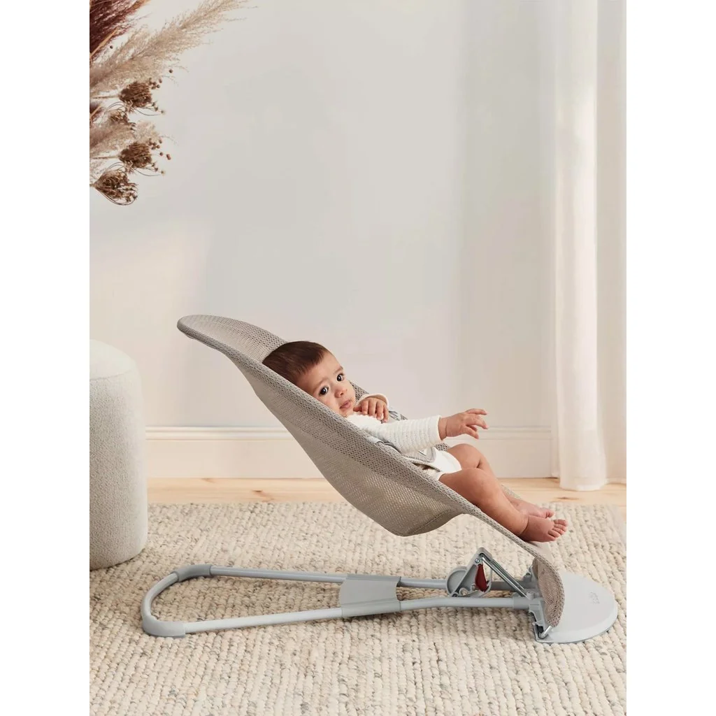 BabyBjörn Lehátko Balance Soft Grey Beige/White mesh, světle šedá konstrukce 