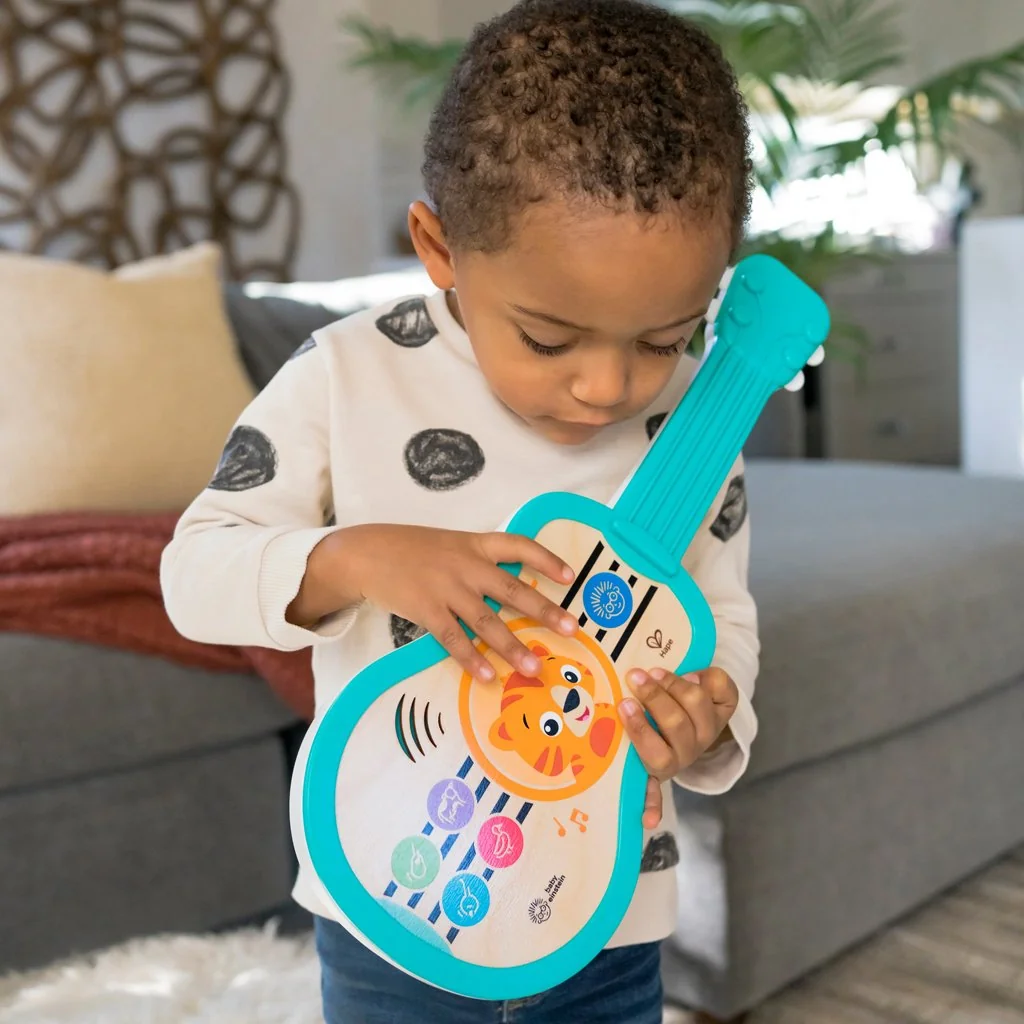 Baby Einstein Hračka hudební dřevěná ukulele Magic Touch HAPE 6m+ 