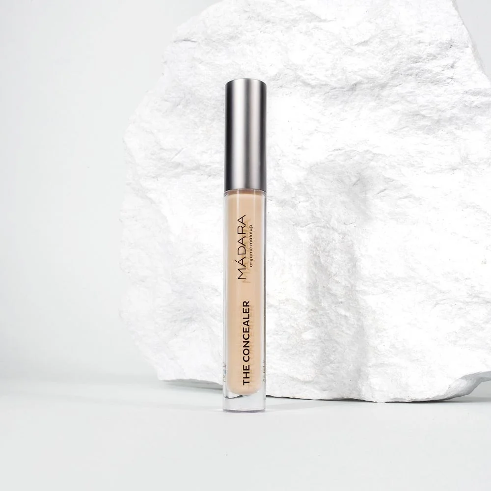 MÁDARA The Concealer Honey rozjasňující korektor 4 ml