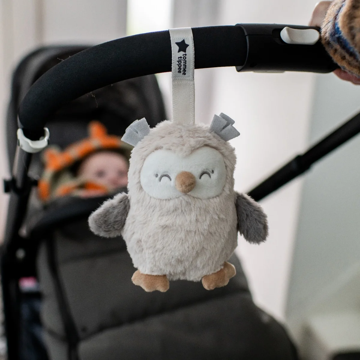 Tommee Tippee Grofriend Závěsná hračka s hudbou Ollie the Owl 1 ks